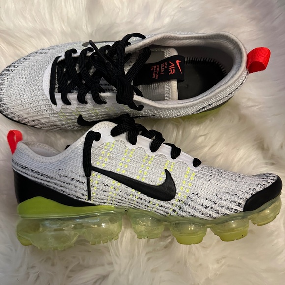Vapor Max - Picture 1 of 3